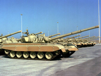 Танки M-84 сухопутных войск Кувейта. Фото с сайта warandgame.com