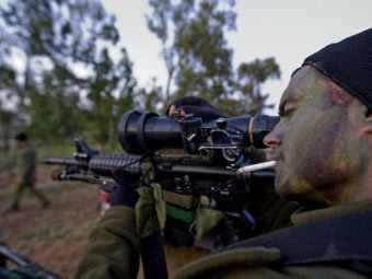Израильский снайпер. Фото (c)AFP